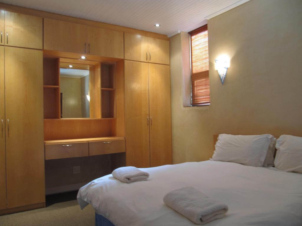 Flora Bay Resort Hout Bay Room photo