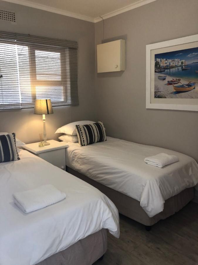 Flora Bay Resort Hout Bay Exterior photo